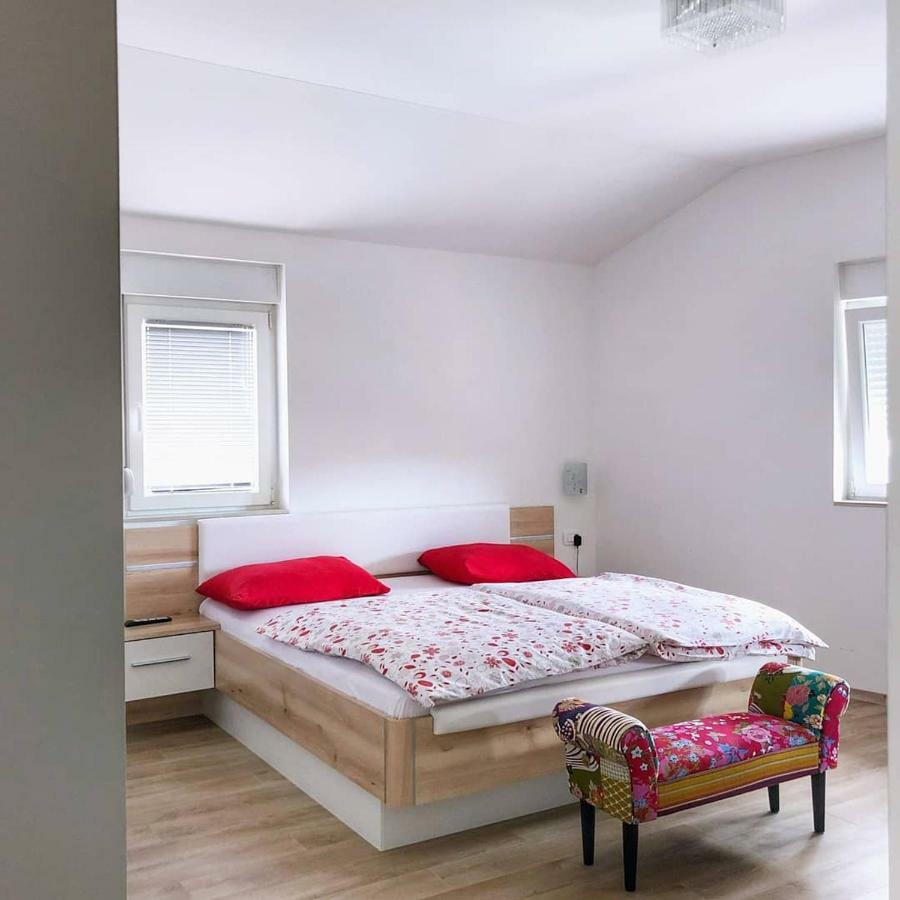 Apartments Roko Kolinda Bibinje Exterior photo